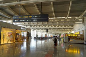 青岛机场停车区域示意图,清晰标注P1、P2、P3停车场位置及周边交通