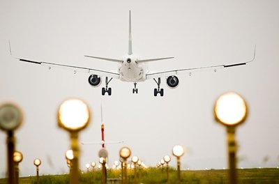 机场联络线站点分布图,清晰展示各站位置和换乘点